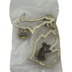 1991 Michigan Lions Club Lapel Pin Brisbane MD 10 MD 11 We Serve Panda Bear